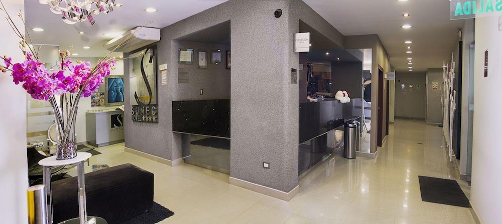 Sunec Hotel Чиклайо Экстерьер фото
