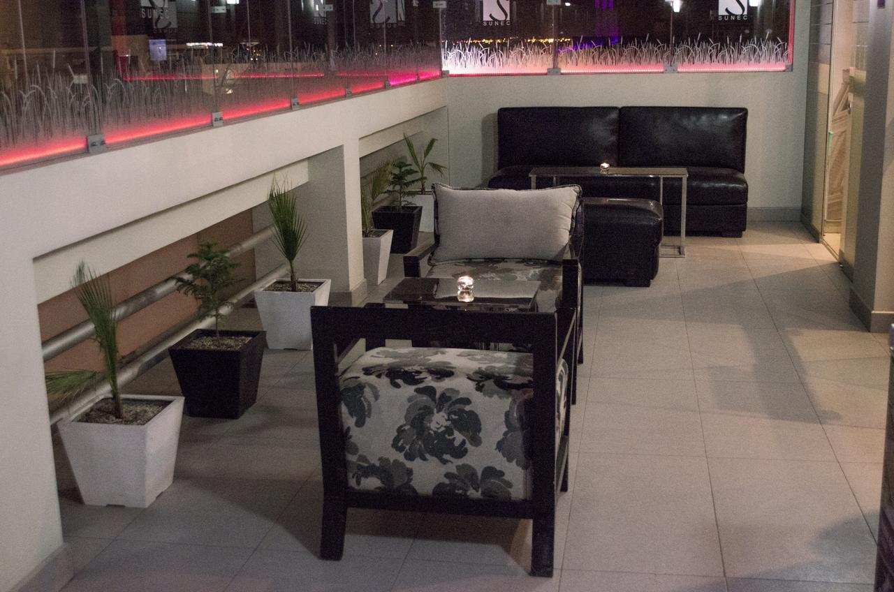Sunec Hotel Чиклайо Экстерьер фото