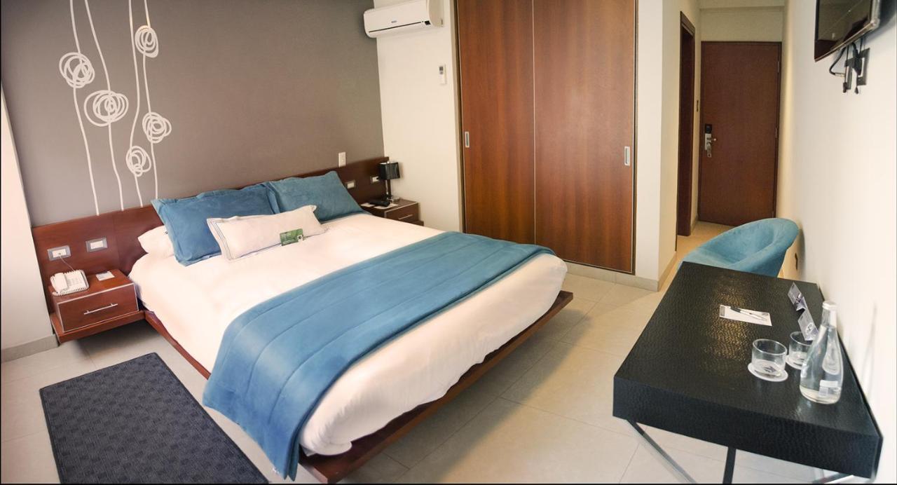 Sunec Hotel Чиклайо Экстерьер фото